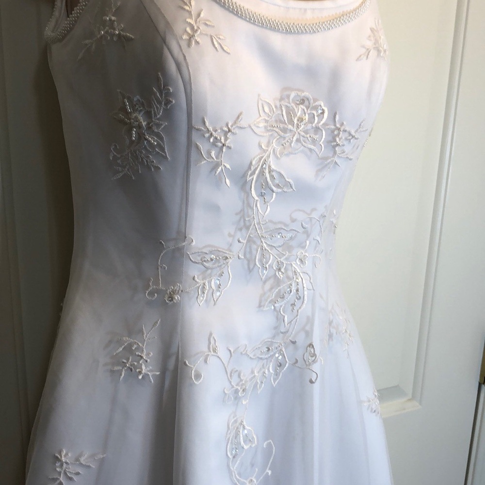 Oleg Cassini Wedding Dress Size 6 Lace Beaded A-Line Bridal Gown w/ Train Bustle - Picture 4 of 8
